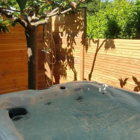 Apartmán Casa Louise And Spas Privatifs